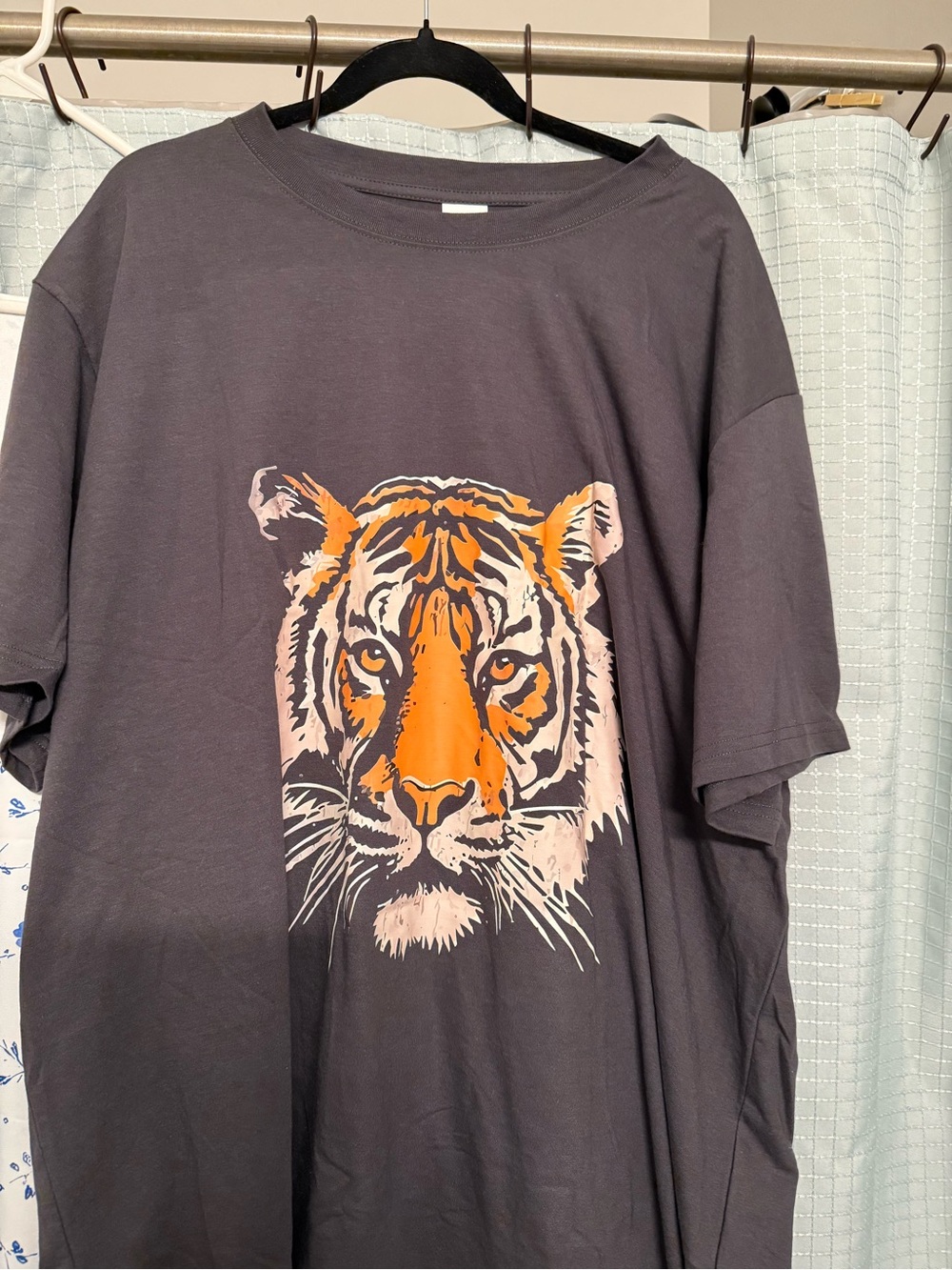 Men's Short Sleeve Graphic Tee - Charcoal with Orange Tiger